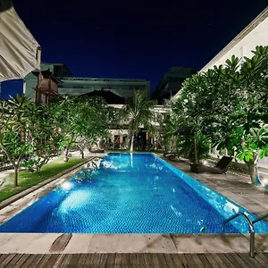 Hotel Easy Surf Camp ***